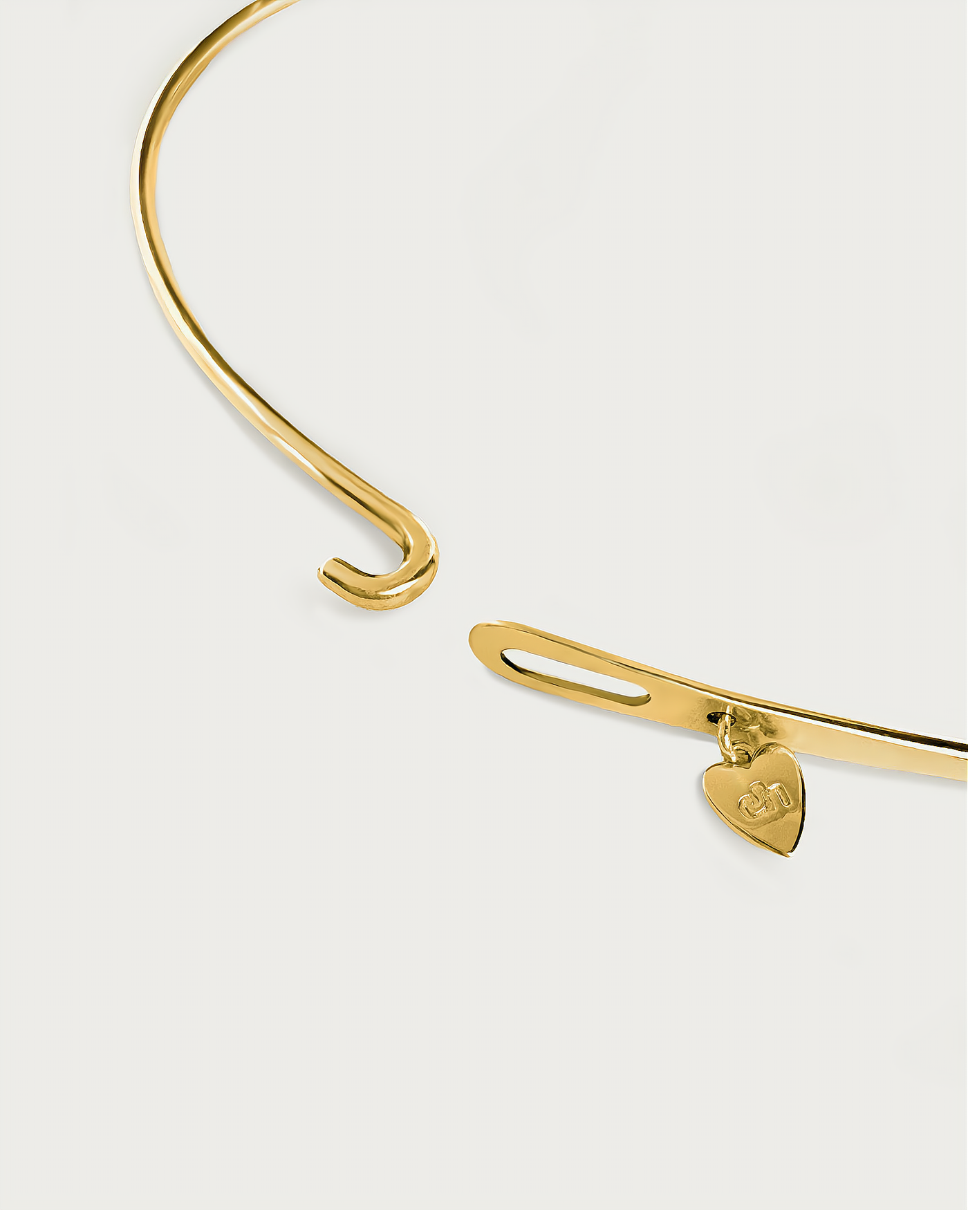 Venus Collar Necklace in Gold