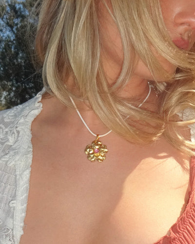 Vida Necklace