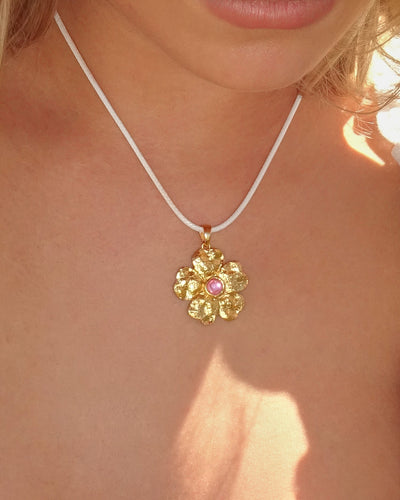 Vida Necklace
