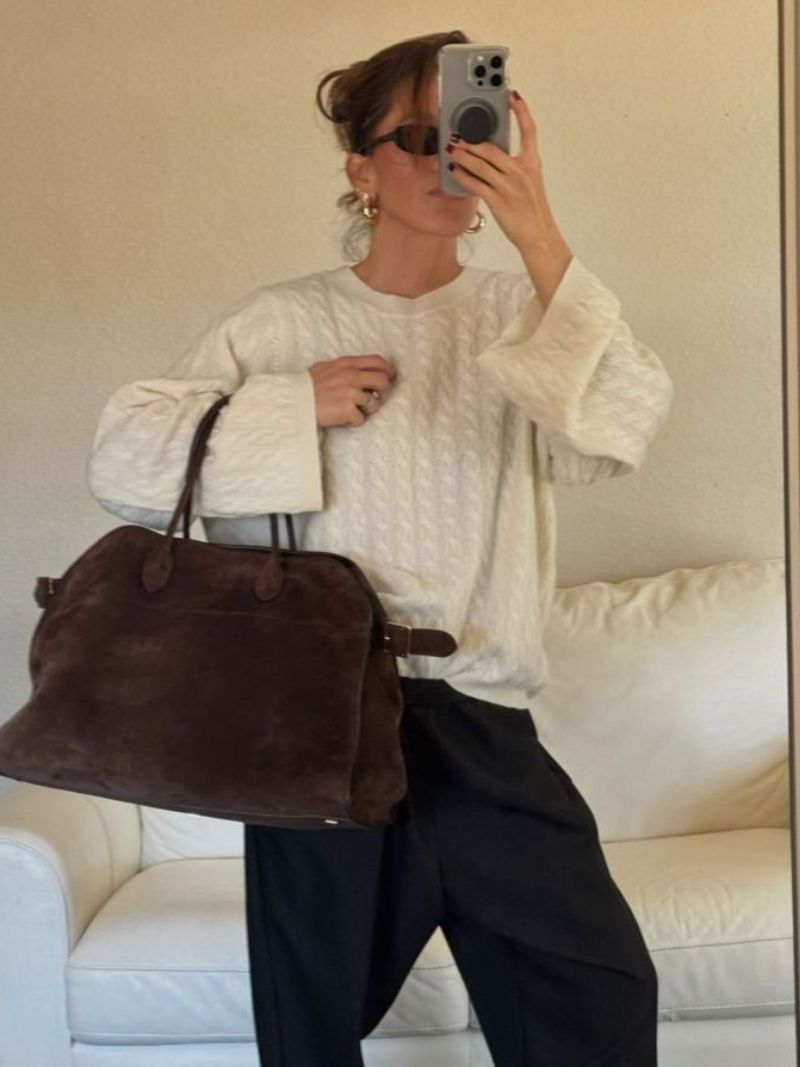 Yumí  Suède Shoulder Bag