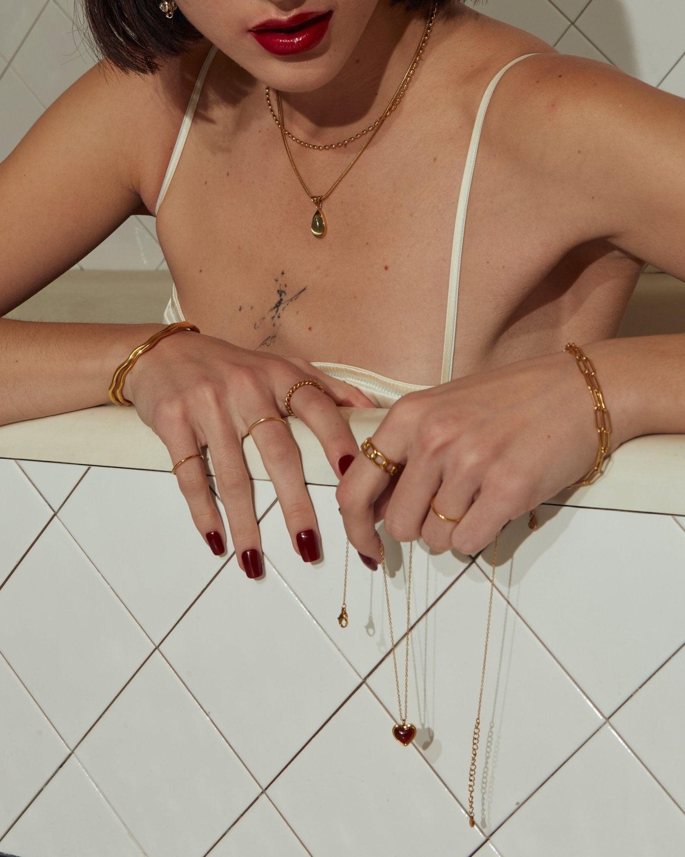 Mini Metal Beads Necklace in Gold